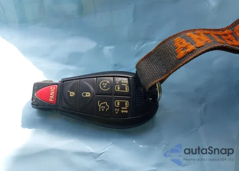 2014 Chrysler Town & Country Touring-L 30Th Anniversary z USA, uszkodzony, nr VIN 2C4RC1CG2ER413077